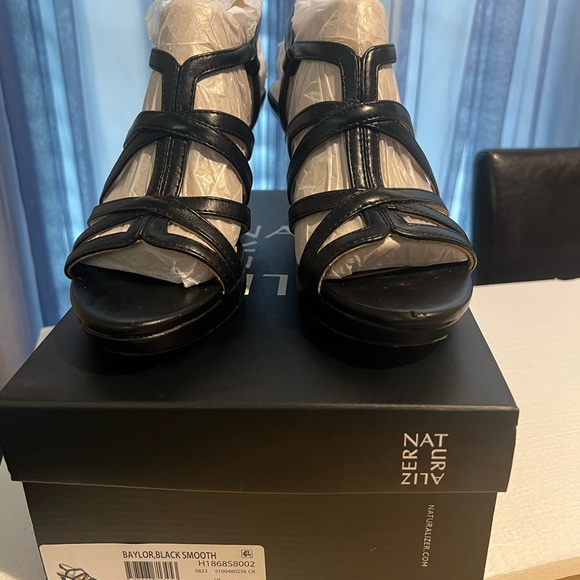 Brand new Black heels, closet clean out - Picture 3 of 3